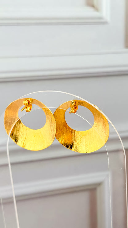 Gilded Concha Bronze Earrings