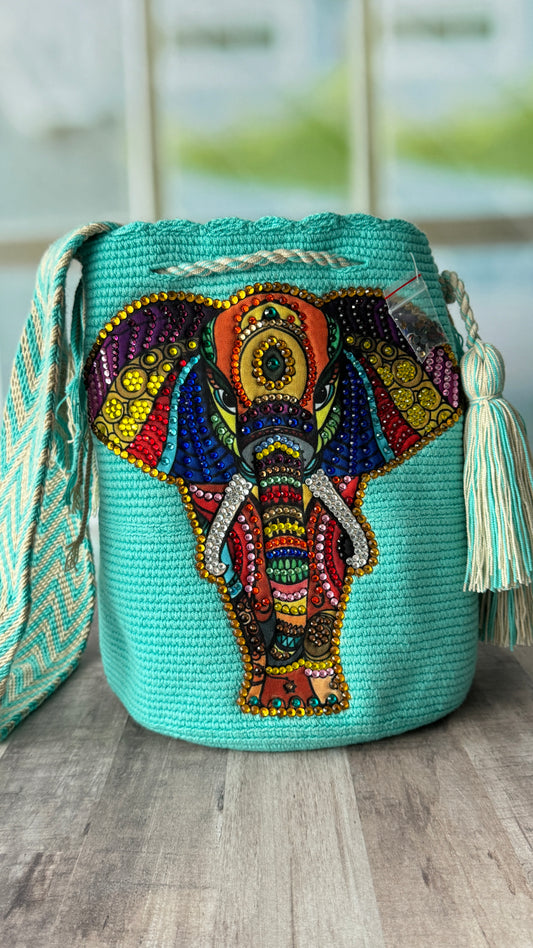 Mochila Wayuu con forma de elefante