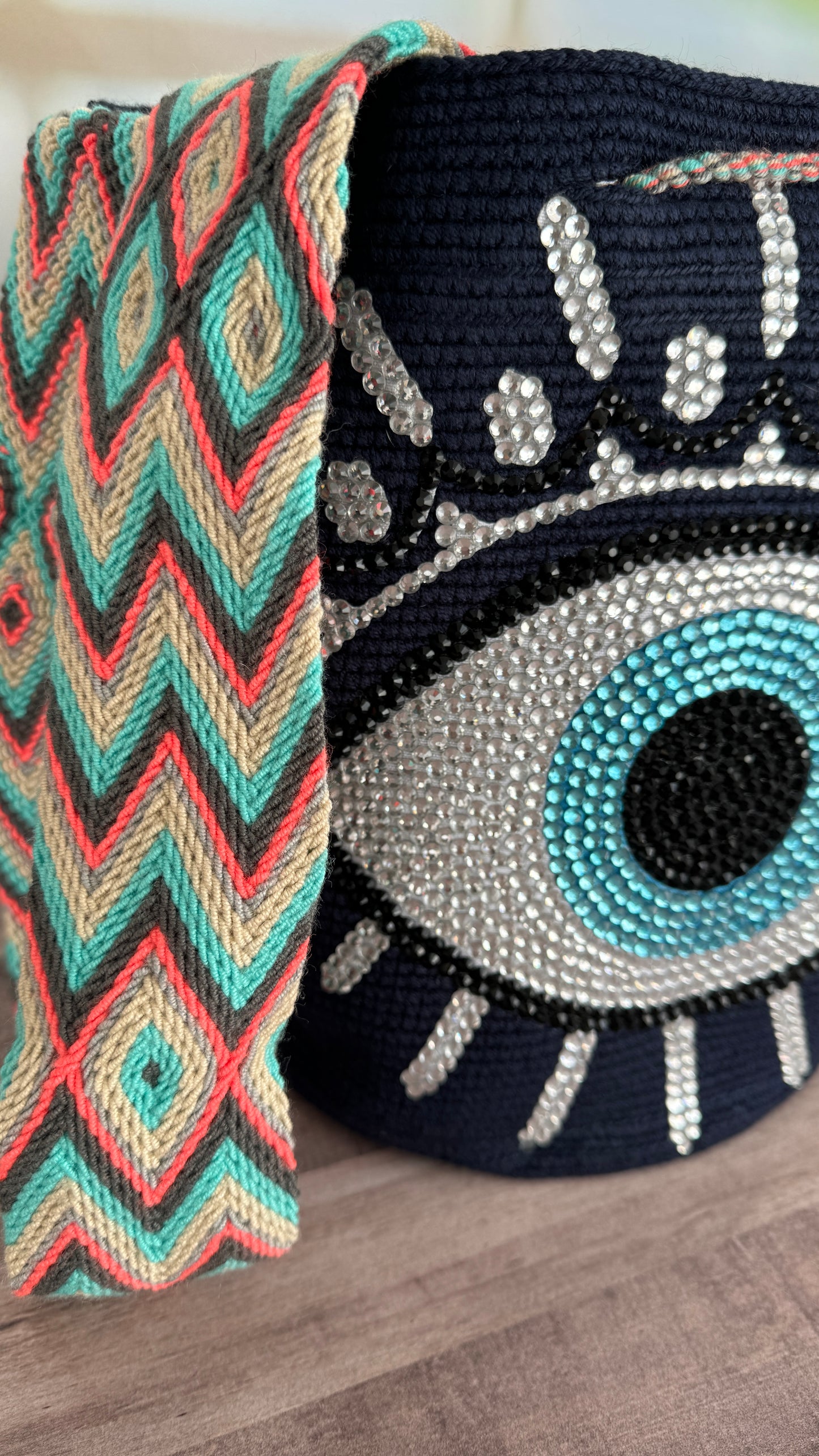 Bolsa Wayuu (Ojo malvado) Azul oscuro