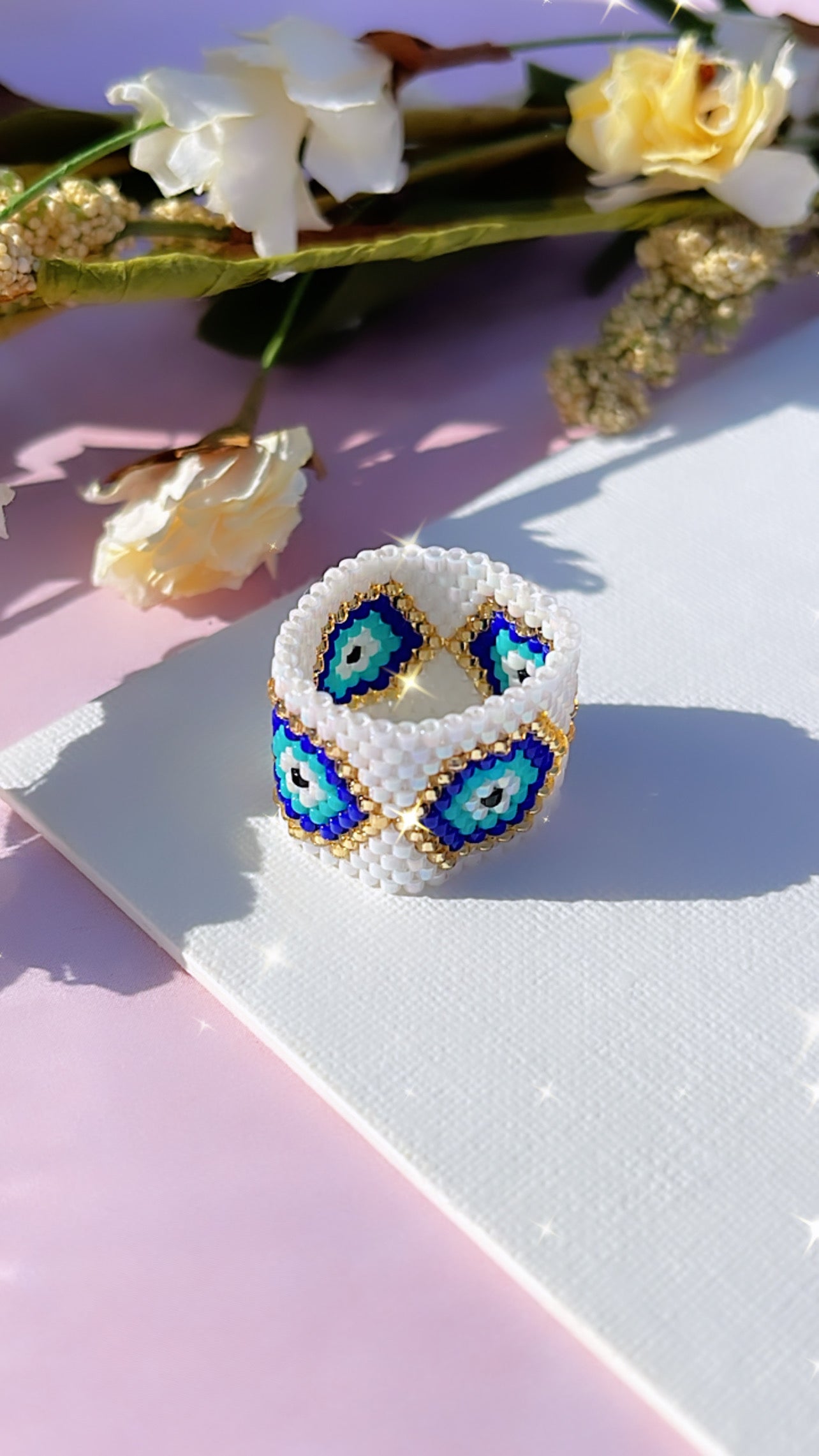 Evil eye Ring white (eyes line)